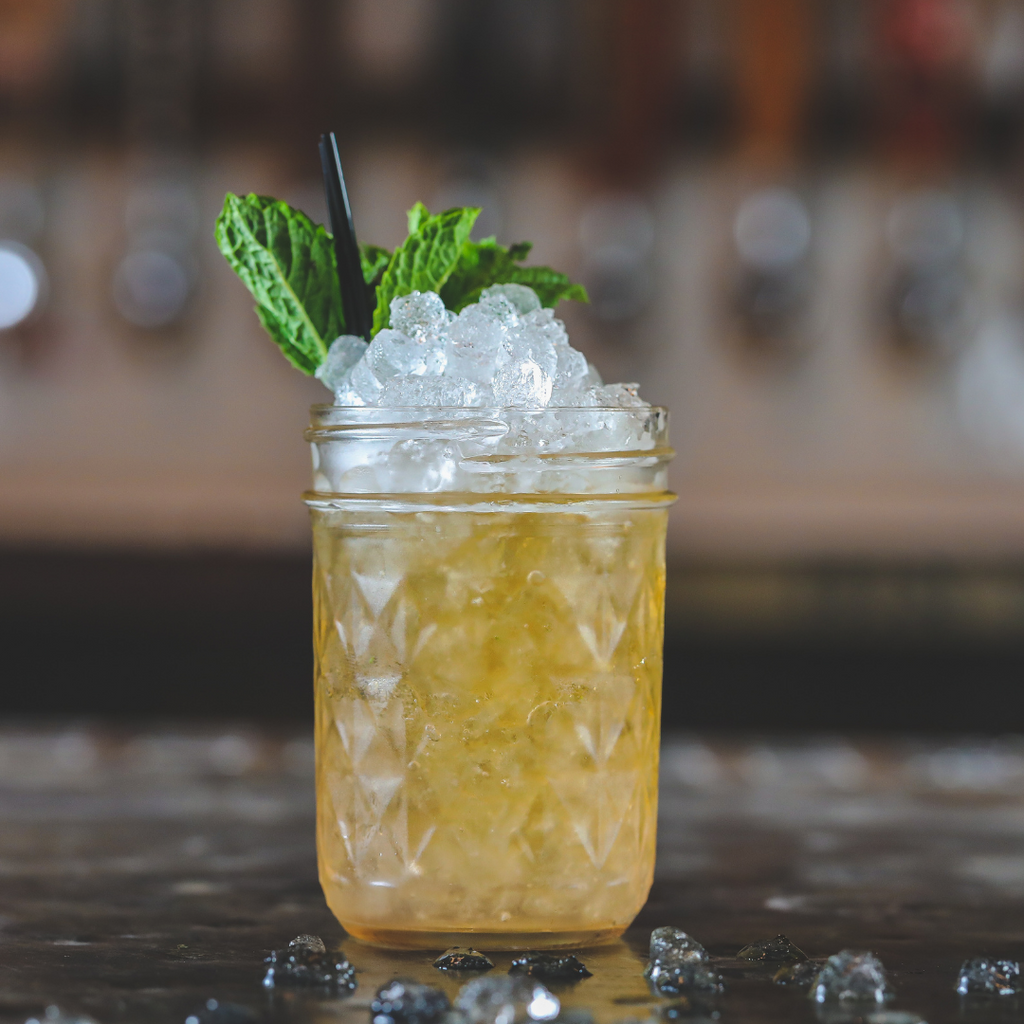 GINGER & PEACH BOURBON SMASH